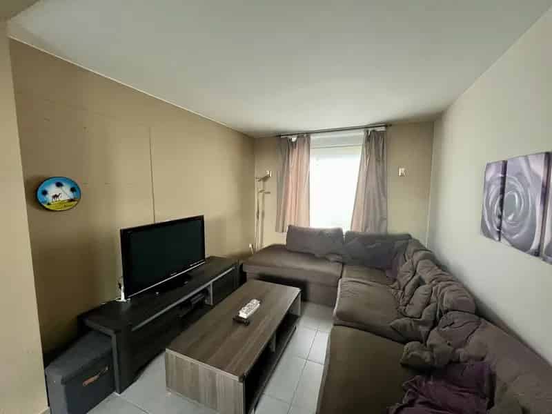 Gerenoveerde woning met prachtig uitzicht te huur!