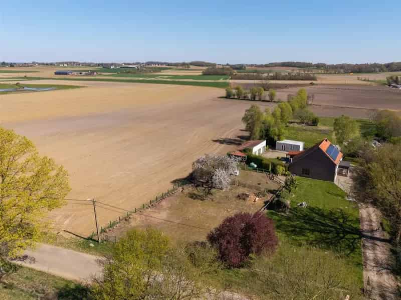Gerenoveerd, label B, Idyllisch gelegen, binnenkoer