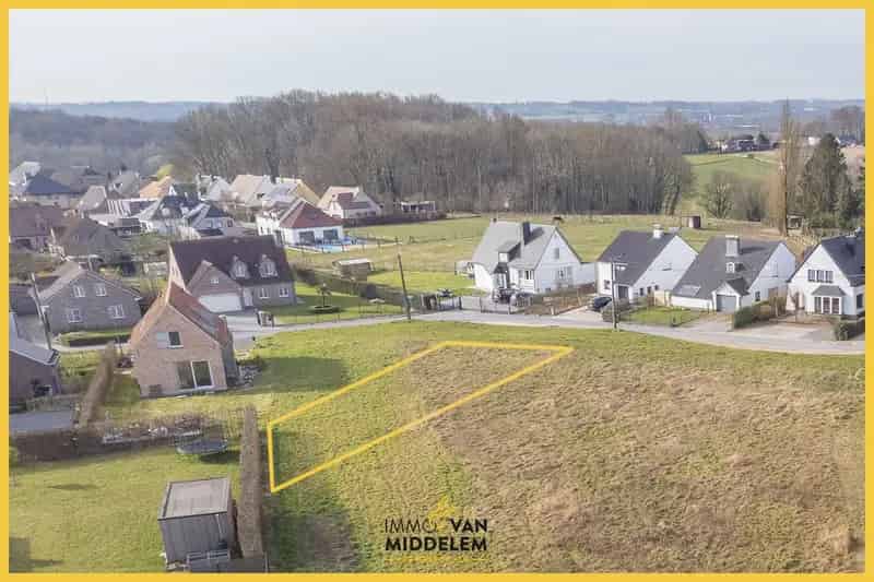 RUSTIG GELEGEN BOUWGROND OP +/- 3a98ca NABIJ CENTRUM ASSE