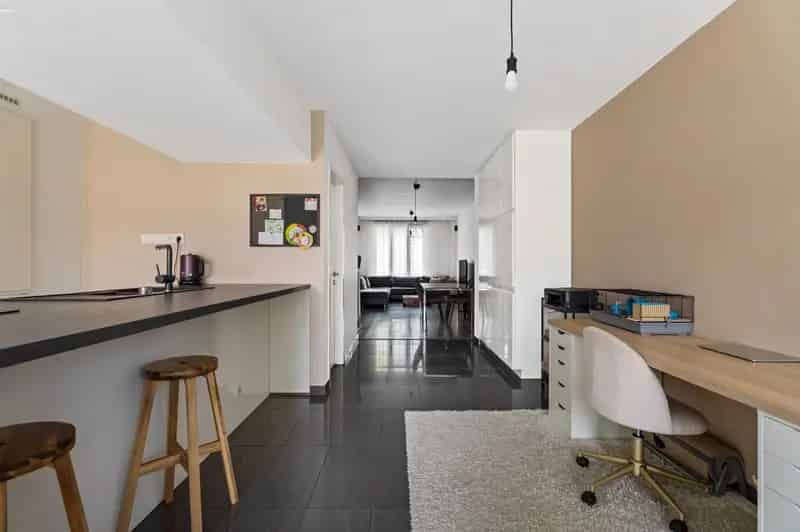 Gerenoveerde woning met 3 slaapkamers en tuin