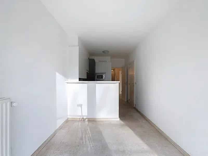 Appartement met drie slaapkamers in Ixelles
