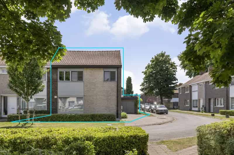 Huis te koop Turnhout: Instapklare gezinswoning met garage