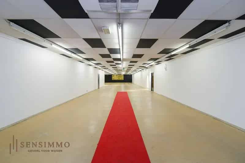 Ruim Handelspand van 766 m² op AAA locatie