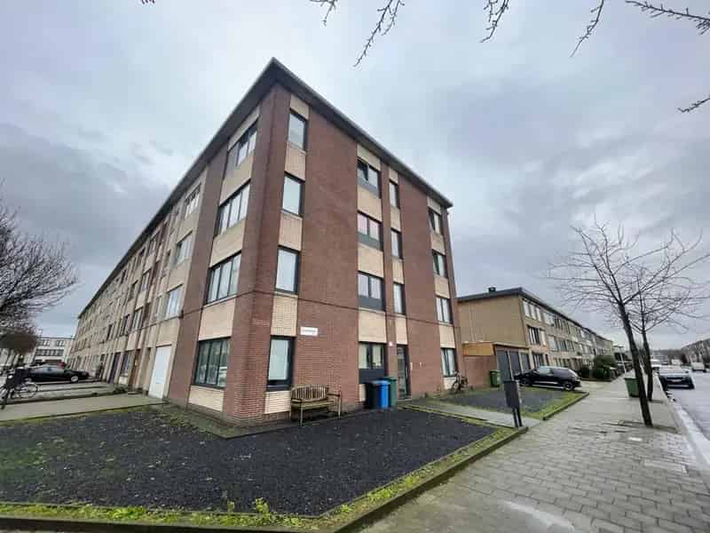 Huis te huur: Opbrengsteigendom met 4 appartementen