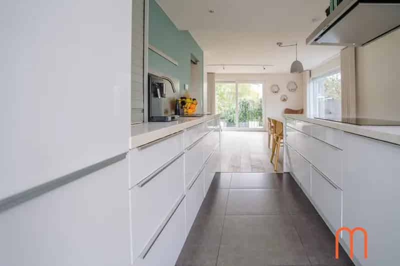 Prachtig gerenoveerde halfopen woning met 4 slaapkamers te koop in Mariakerke