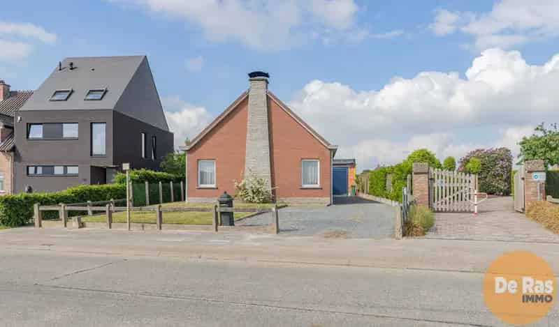 WANZELE - Te renoveren open bebouwing op perceel van 1286 m²