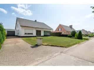 Huis te koop Vlimmeren - Ruime woning met grote zolder en garage