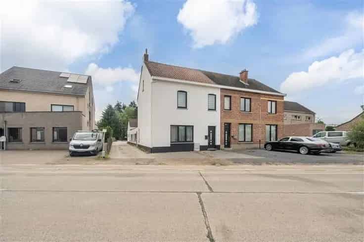 Huis Te Koop Paal 3 Slaapkamers Mogelijkheid Tot 5