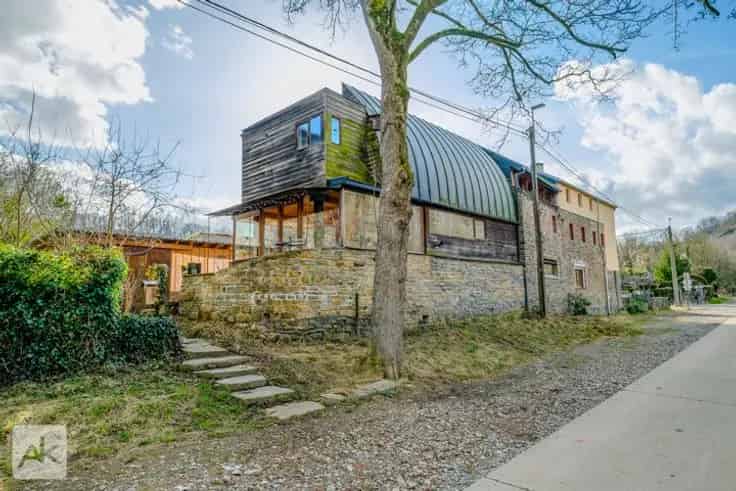 Huis Te Koop Poulseur: Unieke Woning Aan Het Water