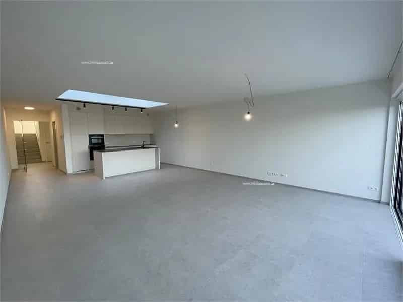 Nieuwbouw huis te huur in Woubrechtegem