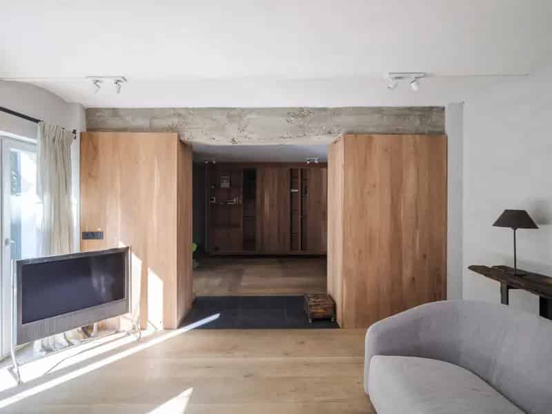Appartement Gent Centrum: Wabi Sabi Design door Tatsuro Miki