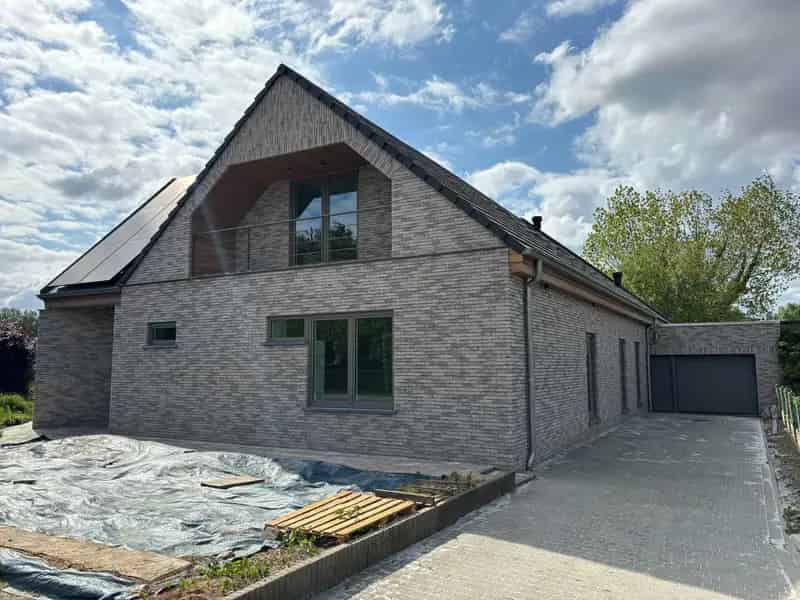 Huis te huur: Ruime gezinswoning met kangoeroewonen