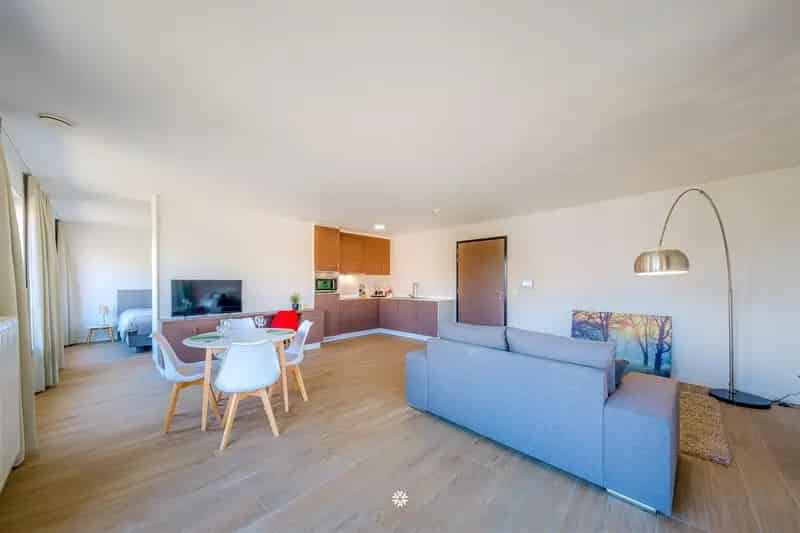 Lichtrijke en nieuwe assistentiewoning met één slaapkamer te koop te Rupelmonde