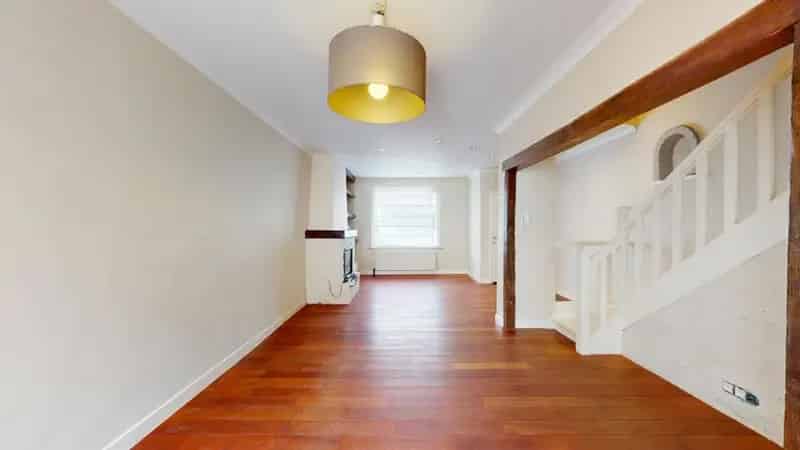 
                                                                    Huis
                                                                             te koop te Schaerbeek
                                                                