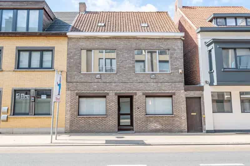 Huis te koop in Oostrozebeke