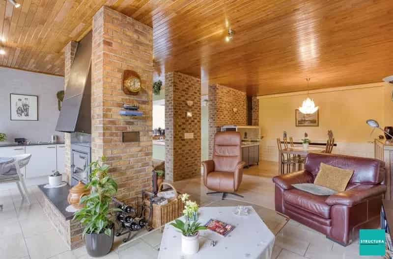 Rustiggelegen, zeer welonderhouden woning met gunstige EPC-score B!