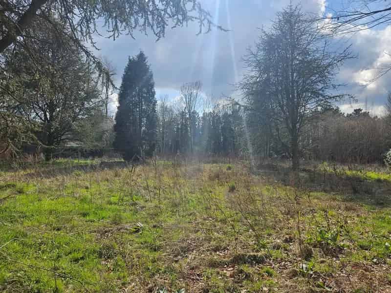 Bouwgrond voor halfopen bebouwing: 1.241 m²