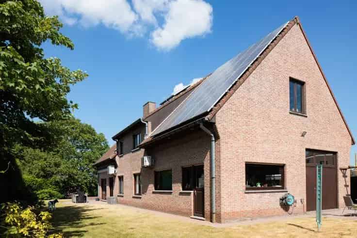 Huis Te Koop Wachtebeke: Grote Garage Werkplaats Zonnepanelen