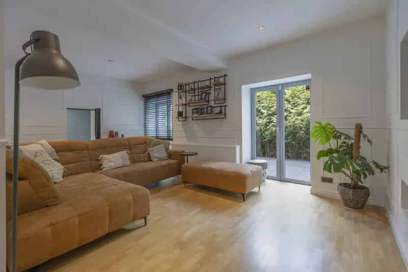 Gerenoveerd landhuis met prachtige tuin te Dilbeek
