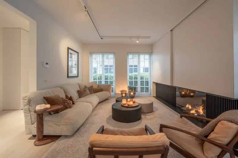 Stijlvolle en moderne koppelwoning met luxe afwerking