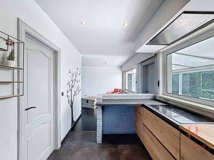 Huis Te Koop: Instapklare woning met 3 slaapkamers, garage en tuin