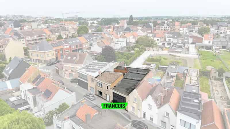 Woning met loods van zo'n 250 m² nabij het stadscentrum in Blankenberge