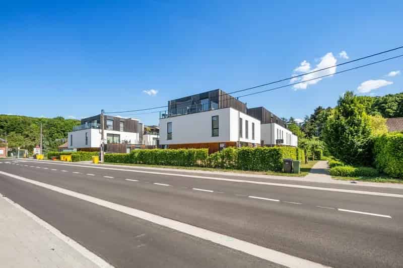 Modern 3 Slaapkamer Appartement te Rotselaar met Parking