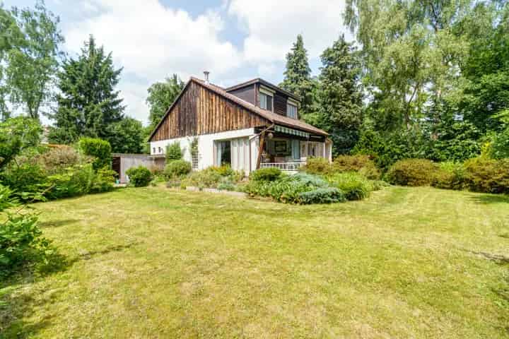Te renoveren villa met potentieel in de groene wijk Berkenrode