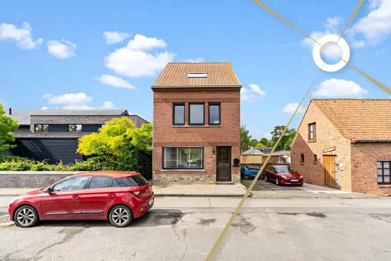 Gerenoveerde woning met 3 slaapkamers op een ruim perceel