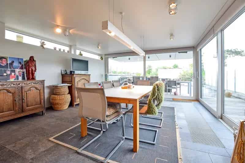 Goed gelegen polyvalent eigendom te Oostduinkerke op 749m².