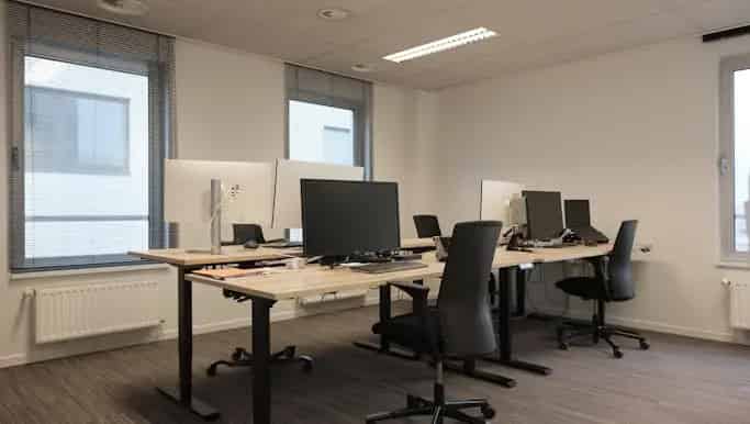 Kantoor te huur in Kwadestraat 149, Roeselare - Dewaele