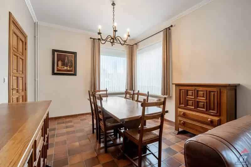 Authentieke hoevewoning met veel karakter en potentieel in Montenaken