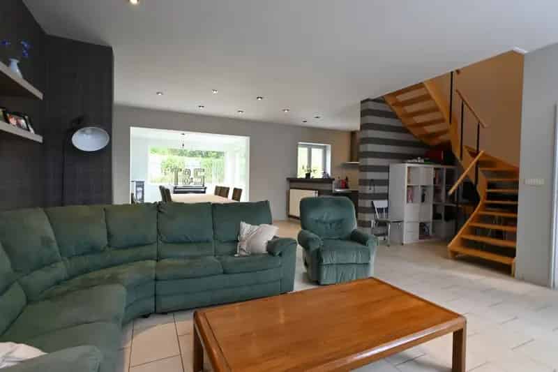 Instapklare woning met 3 slaapkamers te Moen