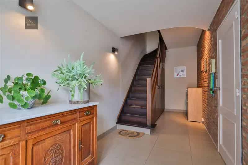 Bel-etage in Borsbeek met plek voor werk, leven én zalige zon in je tuin