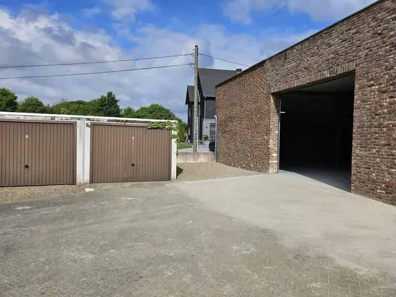 TE HUUR Oudsbergen - magazijn/werkplaats van 293m²