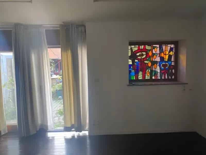 Huis te koop in Heks: Vierkantshoeve met grote lofts en tuin