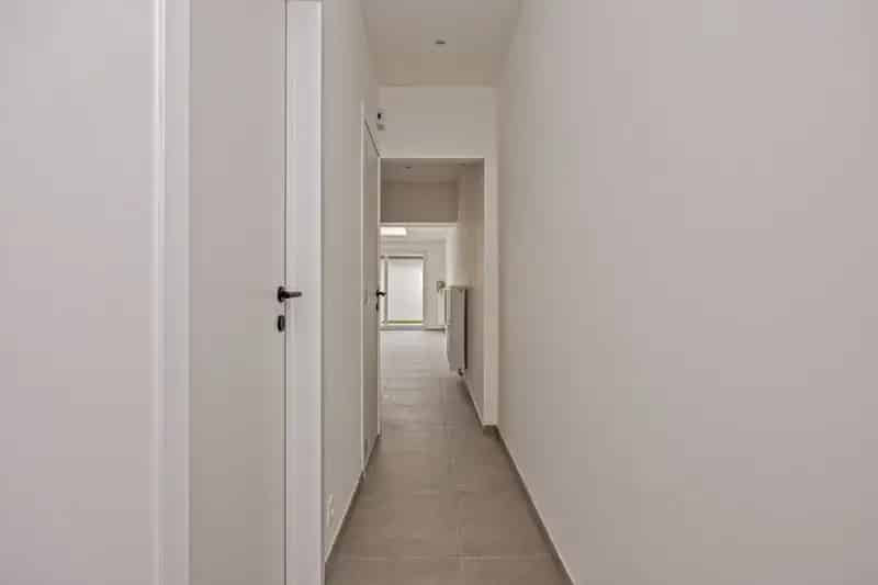 Gerenoveerde woning met 3 slaapkamers, stadstuin en garage!