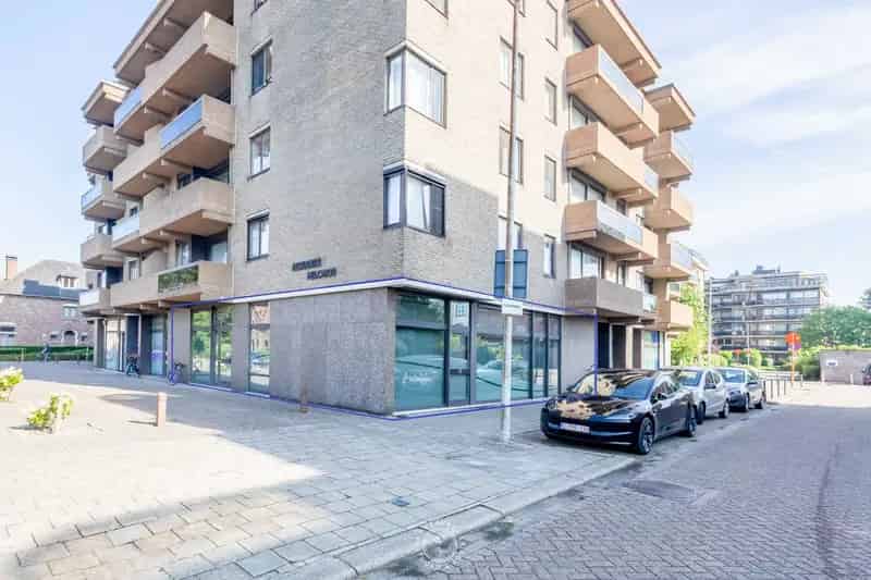 Welgelegen kantoorruimte met goede visibiliteit