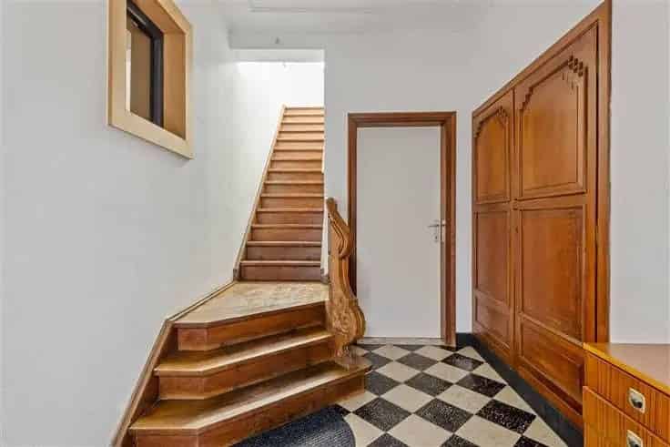 Huis Te Koop Beerse: Gezinswoning 3 slaapkamers 2 badkamers Garage
