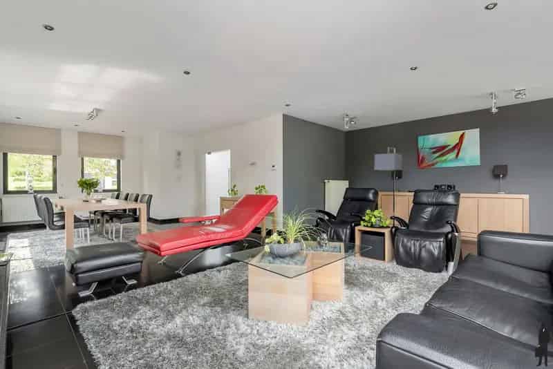 Instapklare woning met zwemvijver in Hoogstraten!