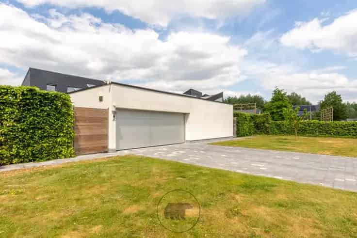 Luxe Minimalistische Villa te Koop
