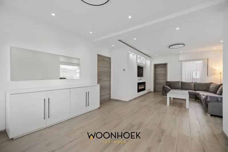 Gerenoveerde 3-slpk woning nabij het centrum van Sint-Niklaas!
