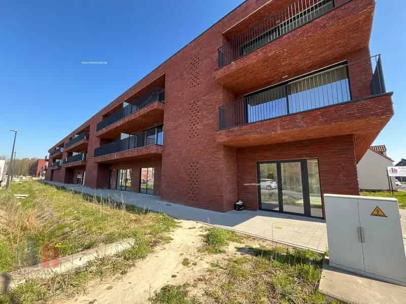 Nieuwbouw handelspand te koop in Sophora Drongen