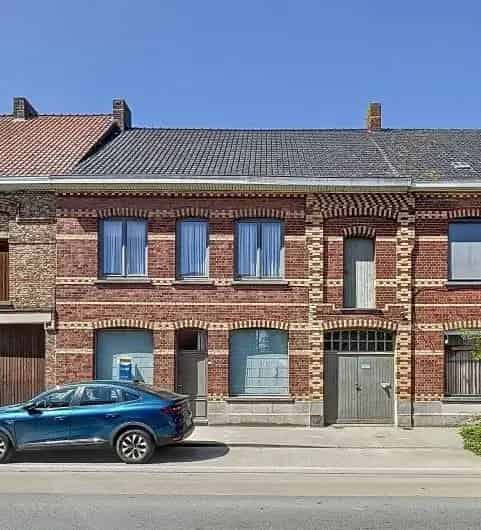 Ruime woning met grote tuin en terras in het centrum