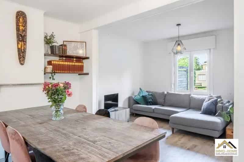 Half open bebouwing in landelijke omgeving