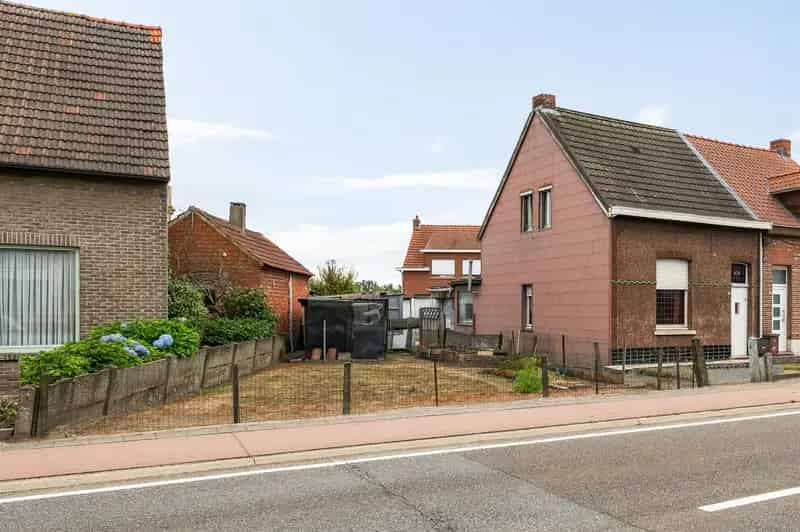 Te renoveren woning met veel mogelijkheden