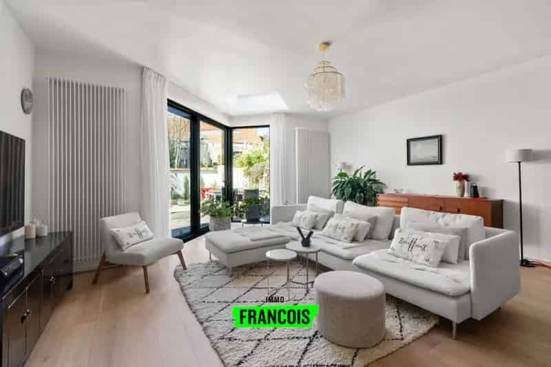 Recente gerenoveerde, multifunctionele herenwoning te koop in Oostende