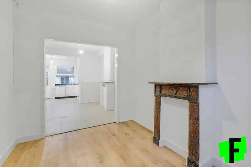 Gerenoveerde, instapklare rijwoning in het Westerkwartier te Oostende te koop