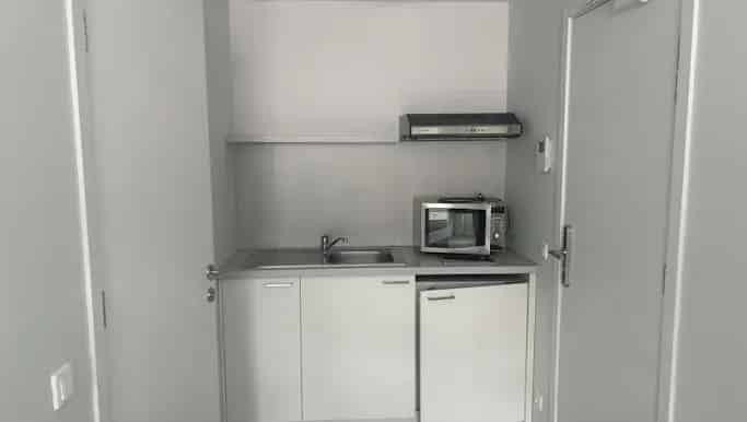 Studentenkamer te koop in Rue Des Commerçants - Koopliedenstraat 55, Brussel - Dewaele