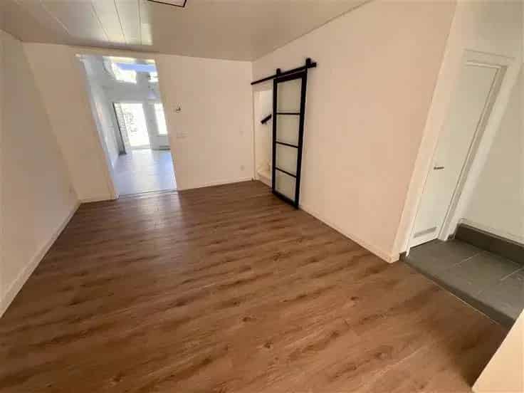 Gerenoveerde Burgerwoning 2-4 slaapkamers Tuin 160m²